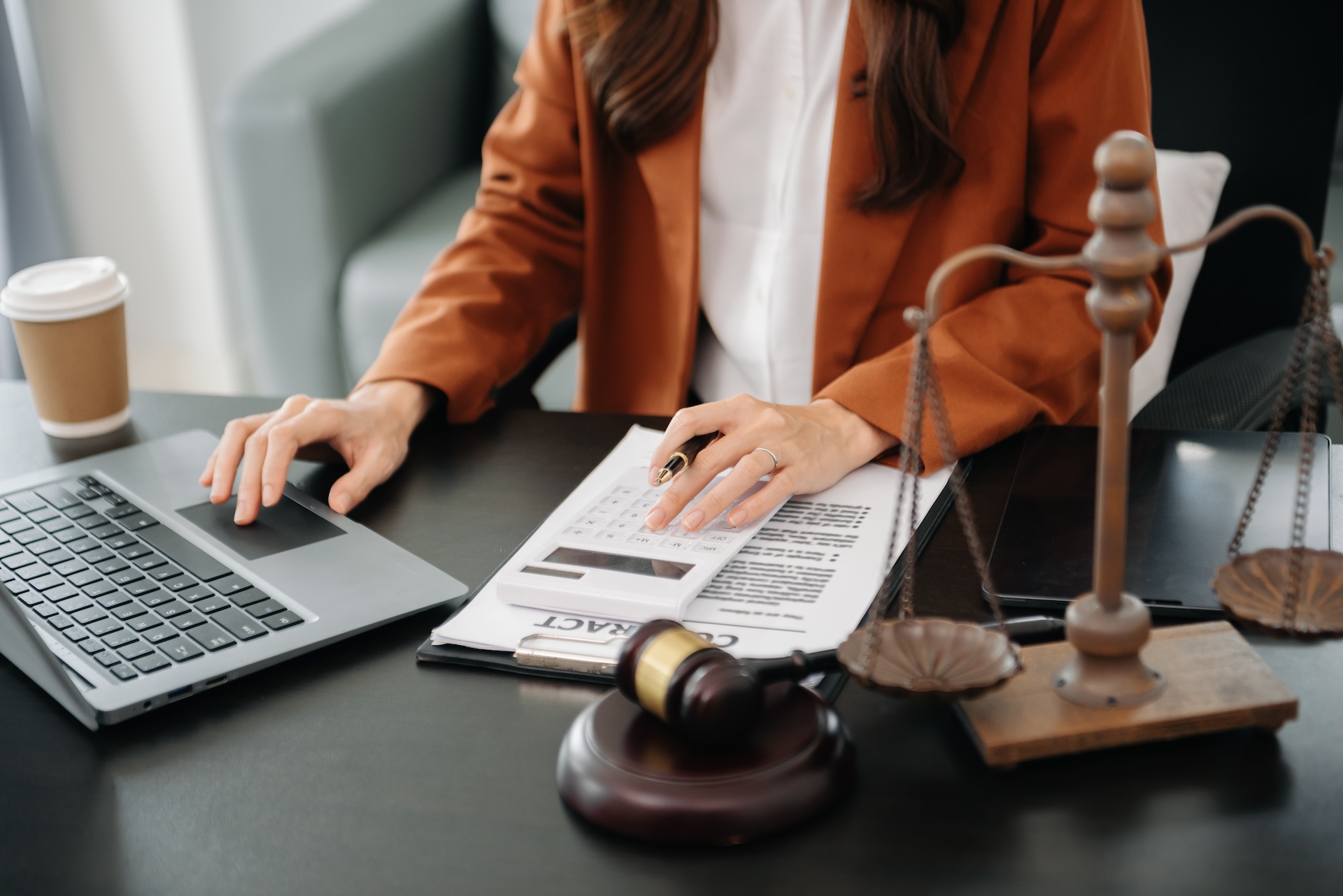 How to Write Headlines That Sell for Your Law Firm